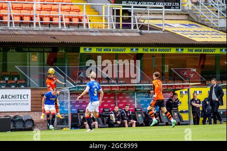 Dundee, Tayside, Schottland, Großbritannien. August 2021. UK Sport: Der Fußballverein Dundee United hat heute die Unbesiegbarkeit der Rangers in der Premiership im Tannadice Park ausgelöscht. Jamie Robson erzielte das einzige Tor des Spiels in der 64. Minute, um fröhliche Szenen in der Heimunterstützung zu entfachen, die Steven Gerrard`s Glasgow Rangers 1-0 im Tannadice Park heute in Dundee besiegte. Kredit: Dundee Photographics/Alamy Live Nachrichten Stockfoto